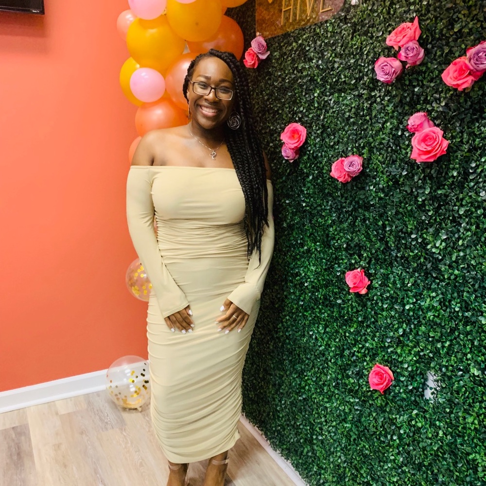 Meet your Posher, La Tina
